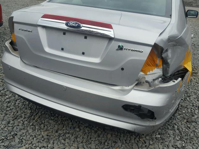 3FADP0L31AR137197 - 2010 FORD FUSION HYB SILVER photo 9