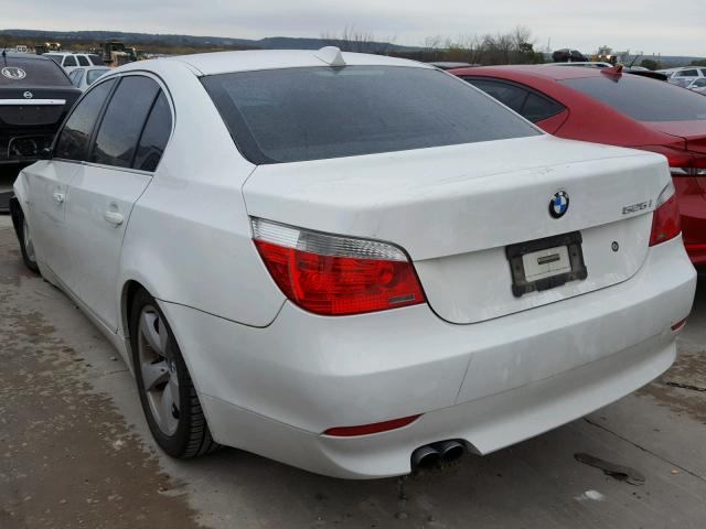 WBANE53507CY05286 - 2007 BMW 525 I WHITE photo 3