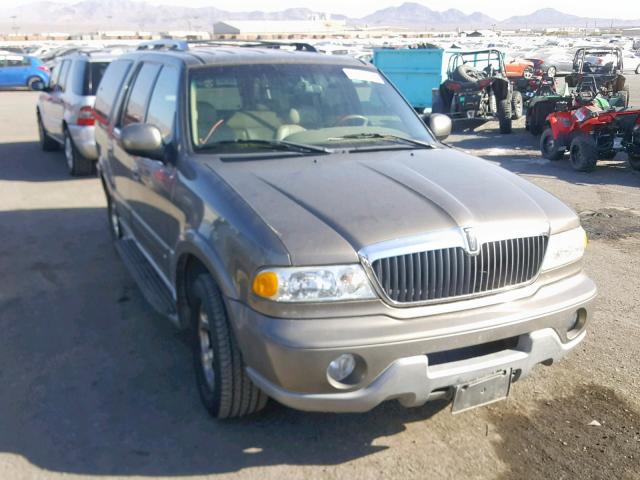 5LMEU27R32LJ17611 - 2002 LINCOLN NAVIGATOR 金色 照片 1