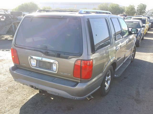 5LMEU27R32LJ17611 - 2002 LINCOLN NAVIGATOR 金色 照片 4
