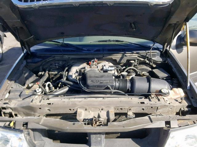 5LMEU27R32LJ17611 - 2002 LINCOLN NAVIGATOR 金色 照片 7