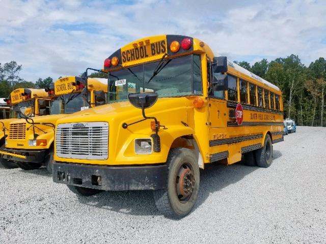 4UZAAXCS97CX30145 - 2007 FREIGHTLINER CHASSIS FS YELLOW photo 2