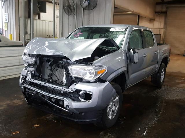 5TFAX5GN6JX130467 - 2018 TOYOTA TACOMA DOU SILVER photo 2