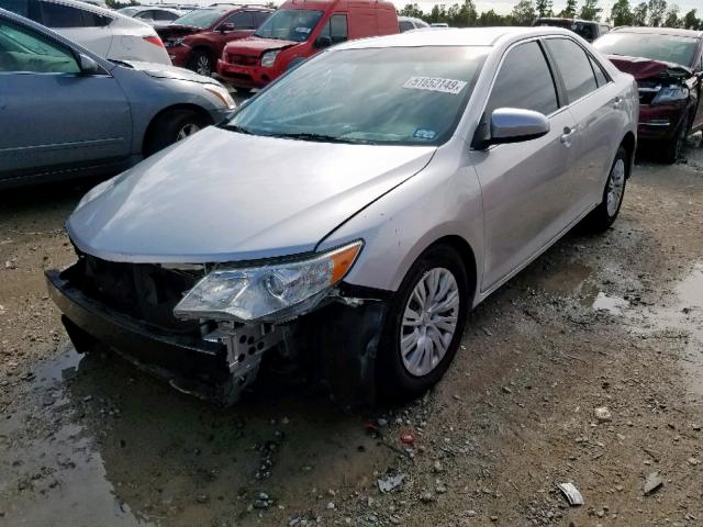 4T1BF1FK8CU050580 - 2012 TOYOTA CAMRY BASE SILVER photo 2