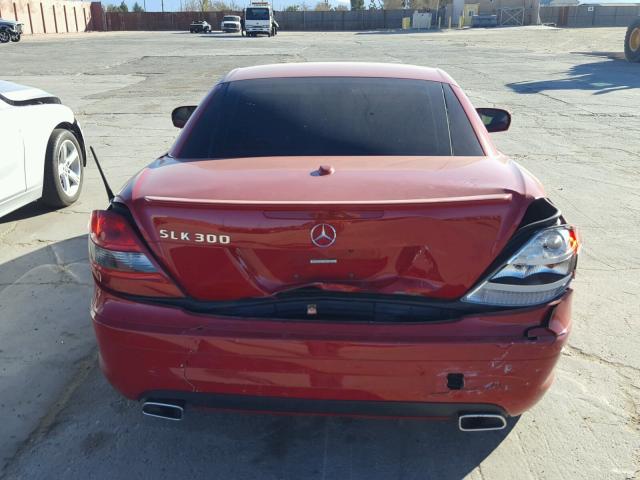 WDBWK5EA4BF240315 - 2011 MERCEDES-BENZ SLK 300 RED photo 6