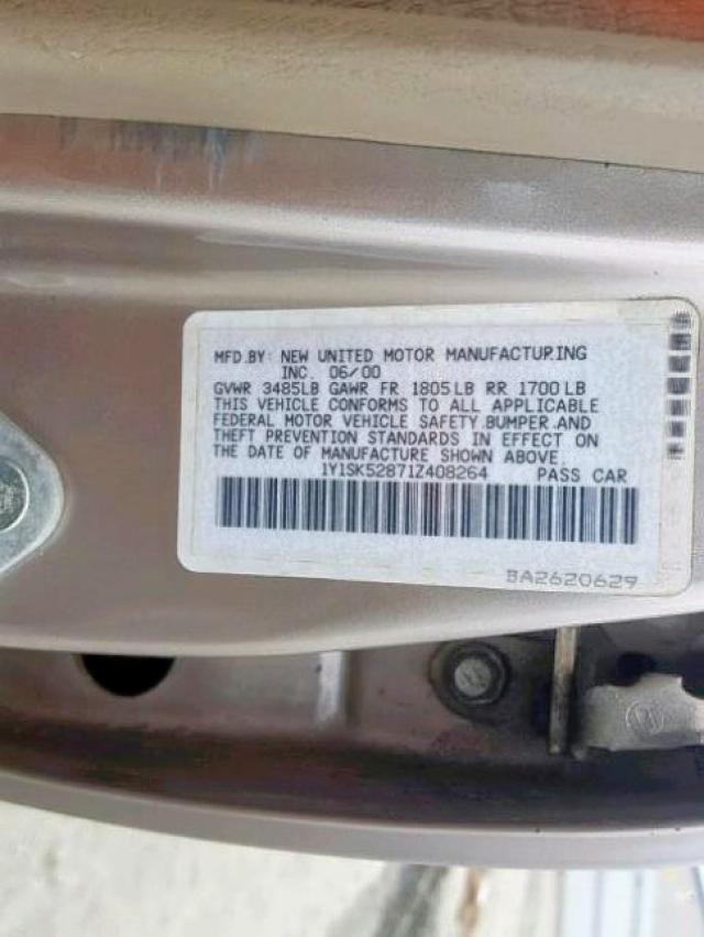 1Y1SK52871Z408264 - 2001 CHEVROLET GEO PRIZM 金色 照片 10