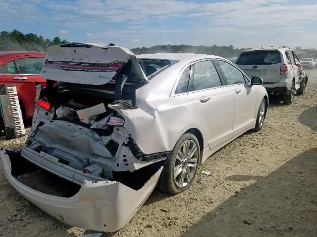 3LN6L2JK9GR609137 - 2016 LINCOLN MKZ WHITE photo 4