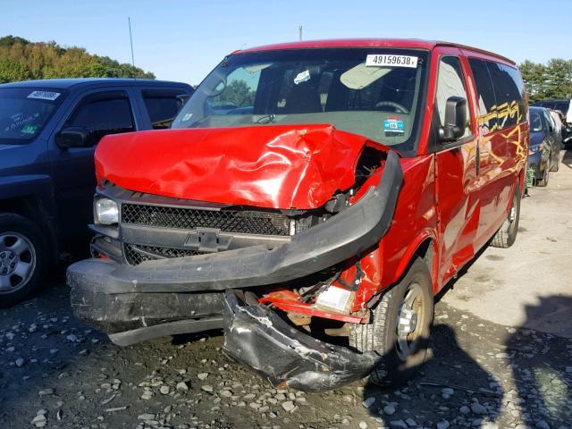 1GNFH154881212484 - 2008 CHEVROLET EXPRESS G1 RED photo 2