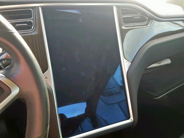 5YJSA1DN7DFP08156 - 2013 TESLA MODEL S أبيض صورة 8