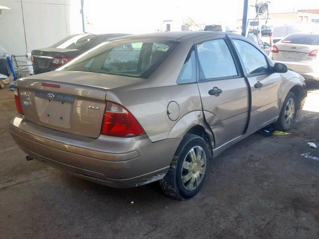 1FAFP34N35W132449 - 2005 FORD FOCUS ZX4 BROWN photo 4