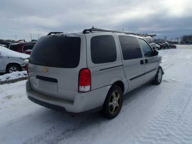 1GNDV23128D144051 - 2008 CHEVROLET UPLANDER L 银色 照片 4