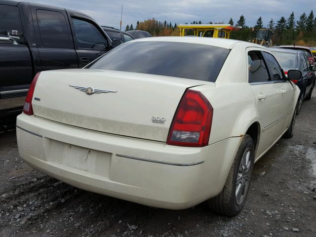 2C3KK53G47H699846 - 2007 CHRYSLER 300 TOURIN CREAM photo 4