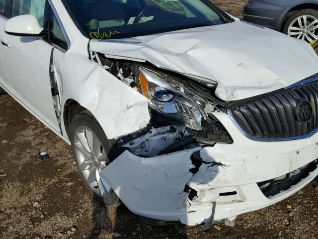 1G4PP5SK7D4249525 - 2013 BUICK VERANO WHITE photo 9