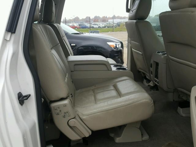 5LMJJ3H52BEJ03969 - 2011 LINCOLN NAVIGATOR Ақ фото 6