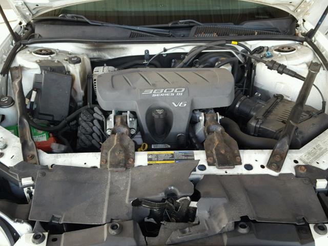 2G4WD532551256618 - 2005 BUICK LACROSSE C WHITE photo 7