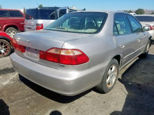 1HGCG1657WA028691 - 1998 HONDA ACCORD EX SILVER photo 4