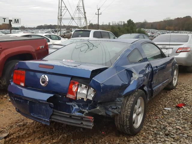 1ZVHT82HX85172026 - 2008 FORD MUSTANG GT BLUE photo 4