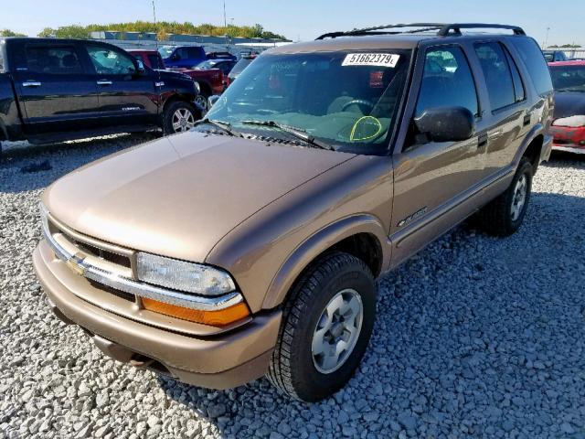 1GNDT13XX3K113400 - 2003 CHEVROLET BLAZER BROWN photo 2