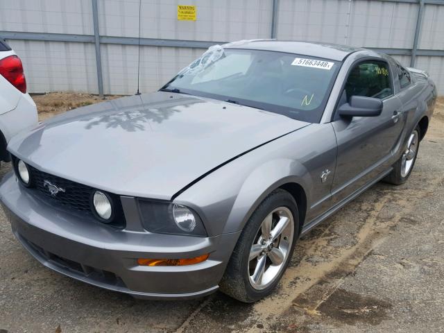 1ZVHT82H495141095 - 2009 FORD MUSTANG GT SILVER photo 2