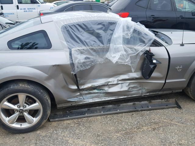 1ZVHT82H495141095 - 2009 FORD MUSTANG GT SILVER photo 9