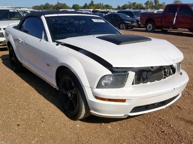 1ZVFT85H165199373 - 2006 FORD MUSTANG GT WHITE photo 1