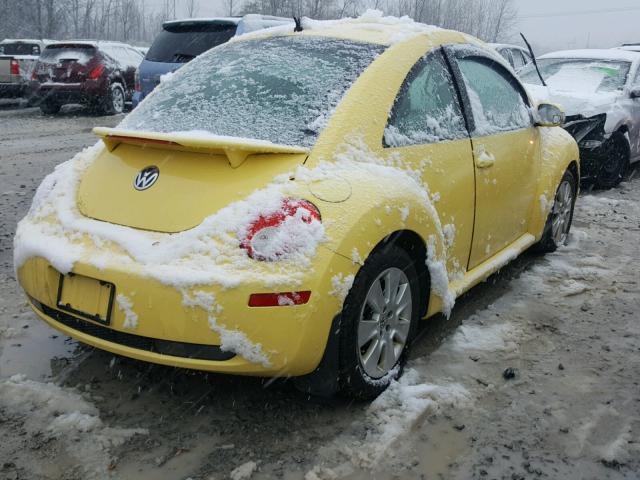 3VWRG3AG7AM034660 - 2010 VOLKSWAGEN NEW BEETLE YELLOW photo 4