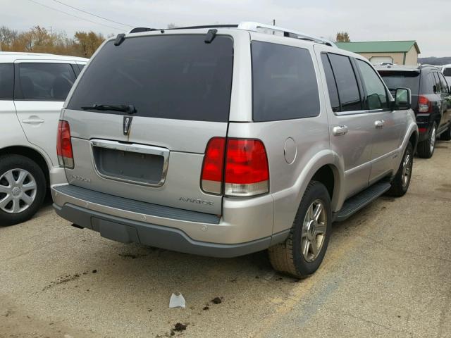 5LMEU88H75ZJ19940 - 2005 LINCOLN AVIATOR 银色 照片 4