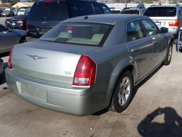 2C3KA53G26H141026 - 2006 CHRYSLER 300 TOURIN GRAY photo 4