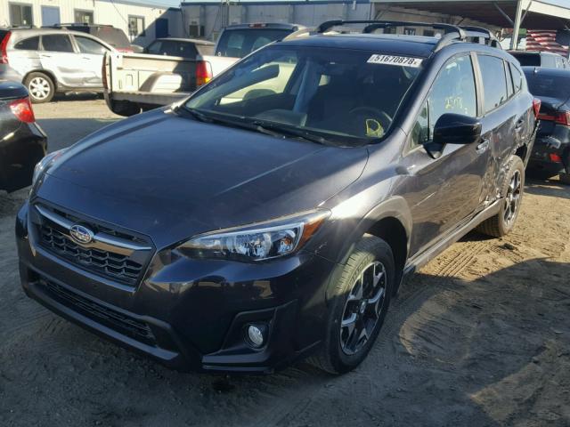 JF2GTABC8JH335921 - 2018 SUBARU CROSSTREK CHARCOAL photo 2