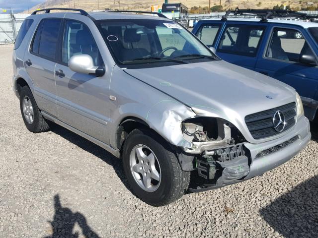 4JGAB54E11A229134 - 2001 MERCEDES-BENZ ML 320 SILVER photo 1