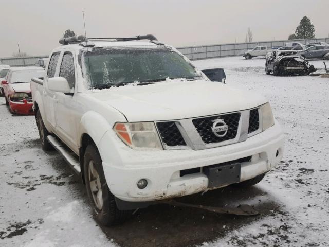 1N6AD07WX6C458684 - 2006 NISSAN FRONTIER C WHITE photo 1