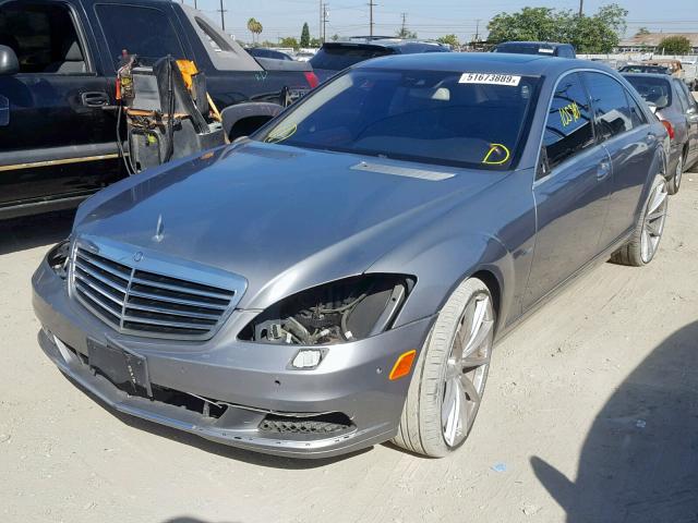 WDDNG7DB1CA430128 - 2012 MERCEDES-BENZ S 550 GRAY photo 2