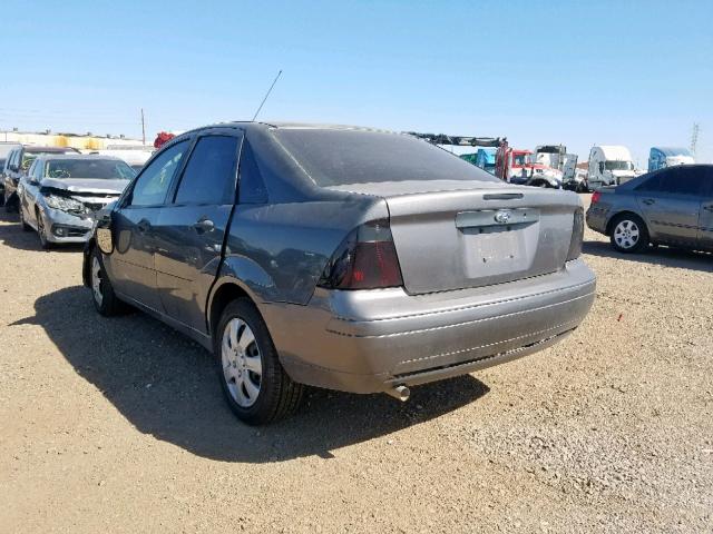 1FAFP34N57W256211 - 2007 FORD FOCUS ZX4 GRAY photo 3