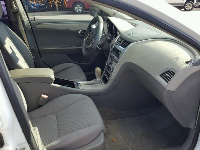 1G1ZG57B89F167605 - 2009 CHEVROLET MALIBU LS თეთრი ფოტო 5