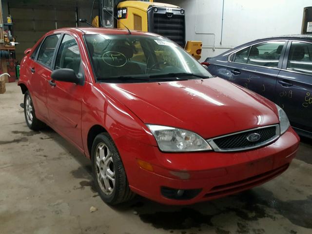 1FAHP34N17W255906 - 2007 FORD FOCUS ZX4 RED photo 1