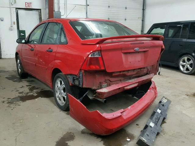 1FAHP34N17W255906 - 2007 FORD FOCUS ZX4 RED photo 3