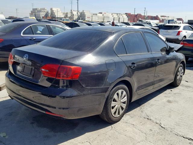 3VW2K7AJ7EM393919 - 2014 VOLKSWAGEN JETTA BASE 黑色 照片 4