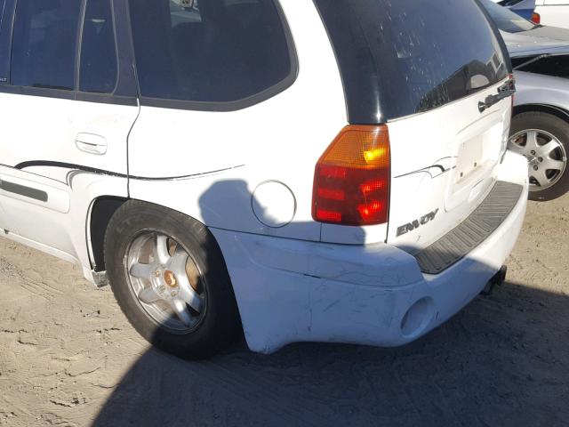 1GKDT13S722140344 - 2002 GMC ENVOY WHITE photo 9