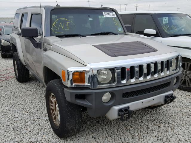 5GTEN13E488137369 - 2008 HUMMER H3 SILVER photo 1