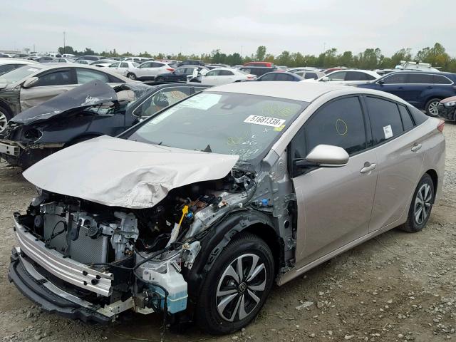 JTDKARFP8J3088214 - 2018 TOYOTA PRIUS PRIM SILVER photo 2