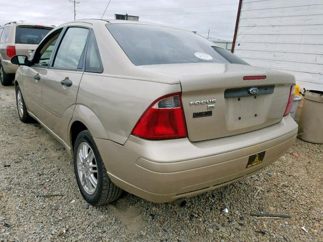 1FAFP34N07W320123 - 2007 FORD FOCUS ZX4 TAN photo 3