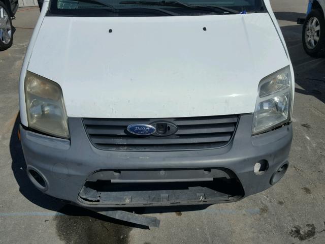 NM0LS6AN9AT018725 - 2010 FORD TRANSIT CO WHITE photo 7
