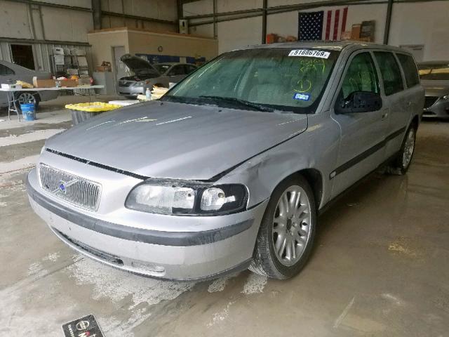 YV1SW53D011014697 - 2001 VOLVO V70 T5 TUR SILVER photo 2