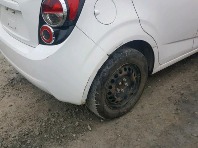 1G1JA6SH6D4119539 - 2013 CHEVROLET SONIC LS 白色 照片 9