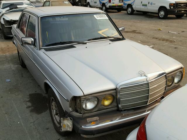 WDBAB33A1DB016026 - 1983 MERCEDES-BENZ 300 DT SILVER photo 1