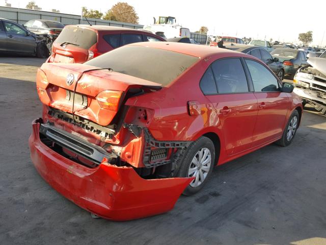 3VW2K7AJ9DM265387 - 2013 VOLKSWAGEN JETTA BASE RED photo 4