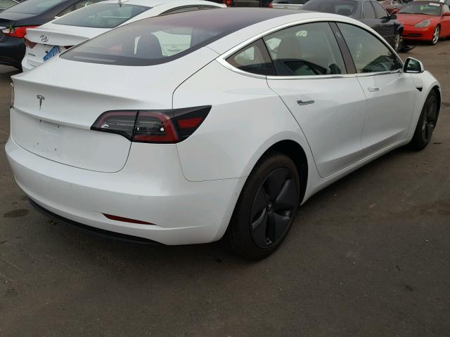 5YJ3E1EA6JF027289 - 2018 TESLA MODEL 3 WHITE photo 4