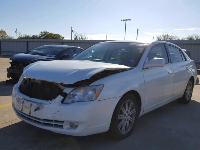 4T1BK36B47U228000 - 2007 TOYOTA AVALON XL WHITE photo 2