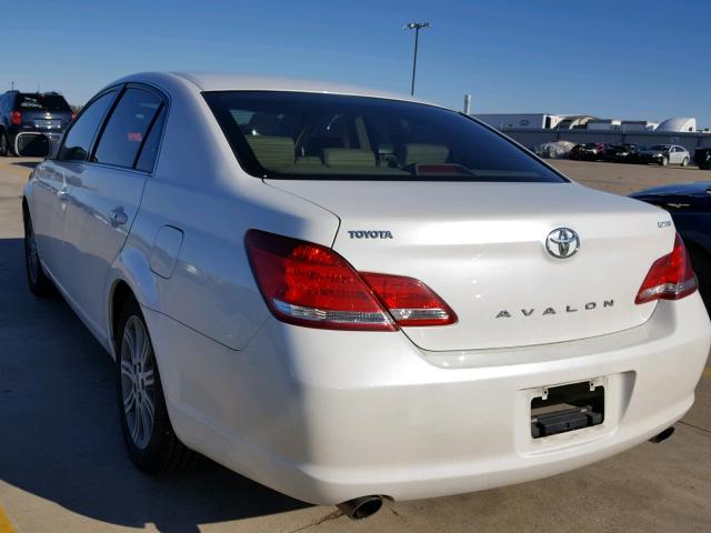 4T1BK36B47U228000 - 2007 TOYOTA AVALON XL WHITE photo 3