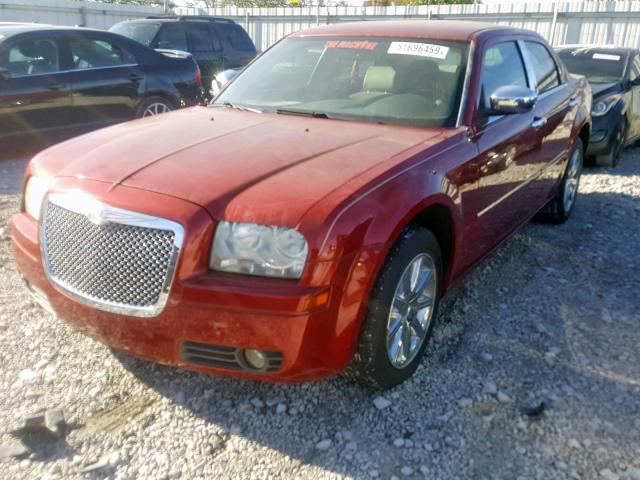 2C3KA43R97H785720 - 2007 CHRYSLER 300 RED photo 2